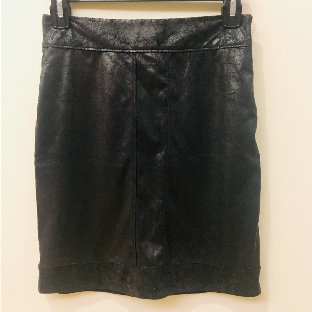 Leith black skirt with pockets!